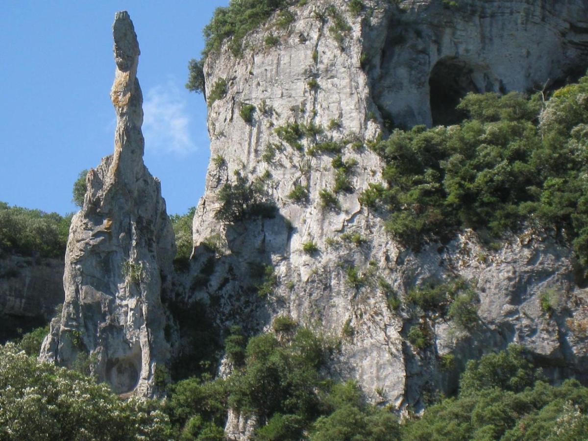 Hebergements Des Posas Sampzon 外观 照片